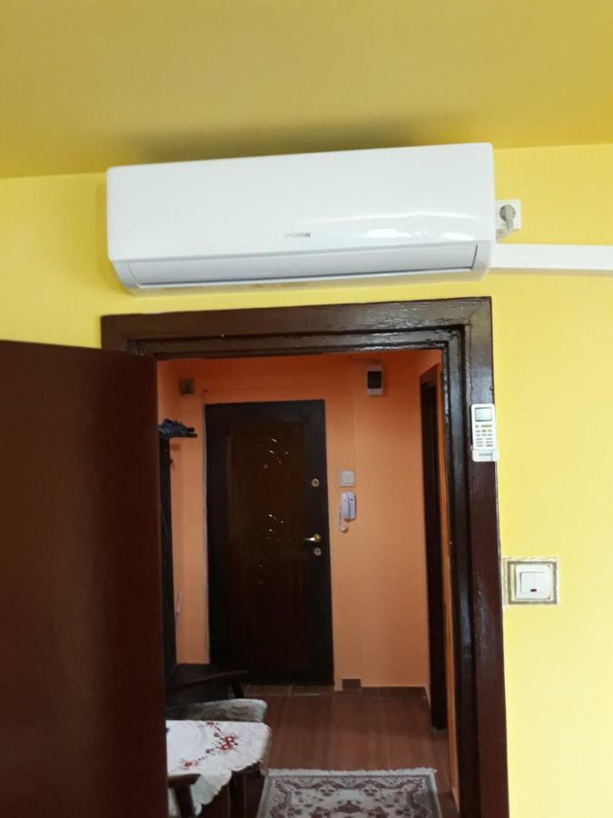 Ferienwohnung Apartament Denis Orşova Exterior foto